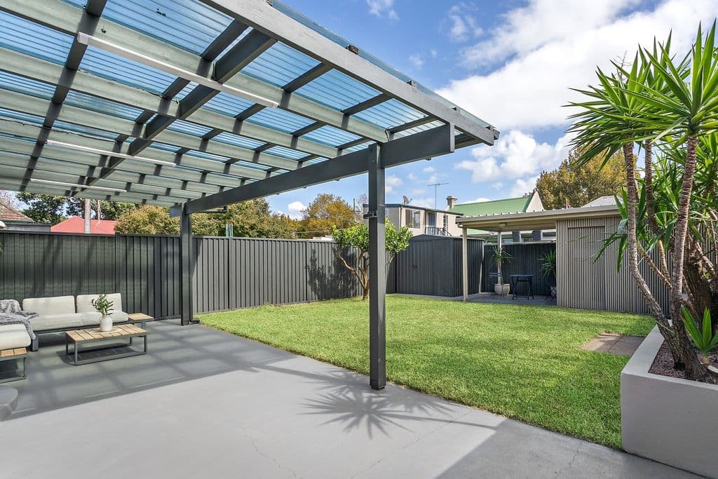 4 Walker Avenue, Mascot - Image 1