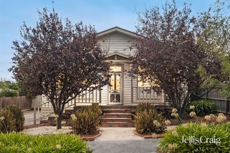 5 Downie Crescent, Hamlyn Heights, Hamlyn Heights - Image 1