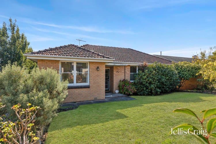 3 Layton Crescent, Newtown, Newtown - Image 1