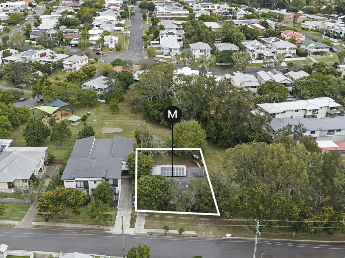 19 Noble Street, CAMP HILL, Camp Hill - Thumbnail 2