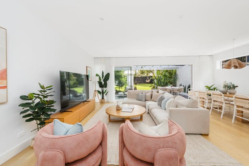22 Glen Street, Freshwater - Thumbnail 8