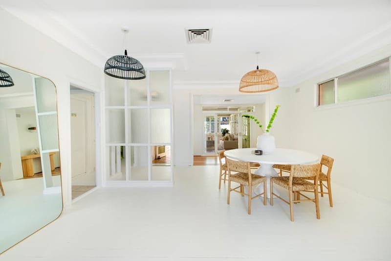 1 Graham Avenue, Freshwater - Thumbnail 3