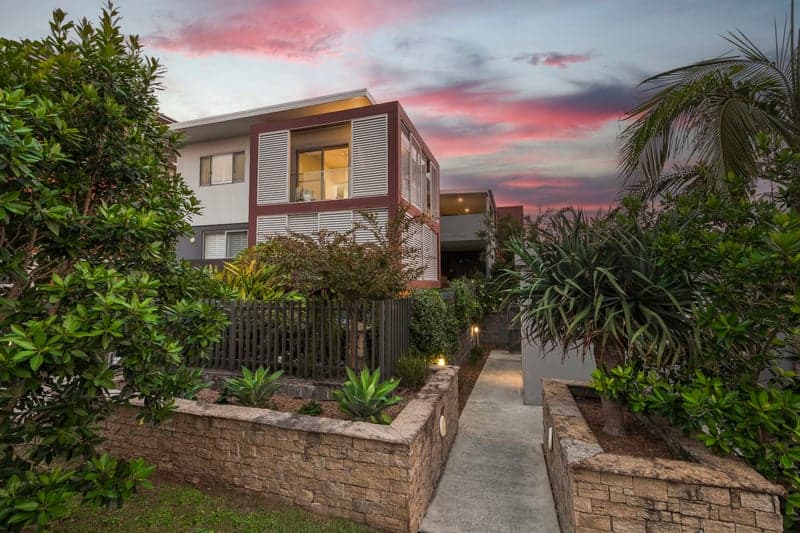 7/94-96 Soldiers Avenue, Freshwater - Image 1