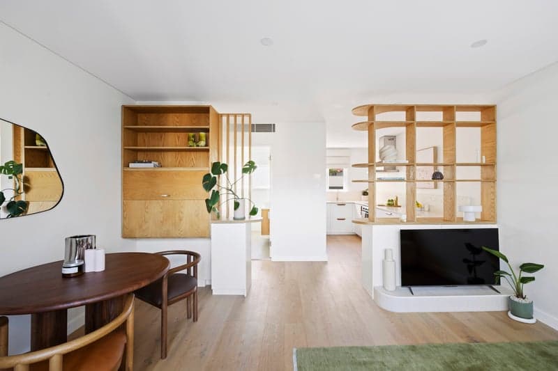 1/30 Eurobin Avenue, Manly - Thumbnail 2