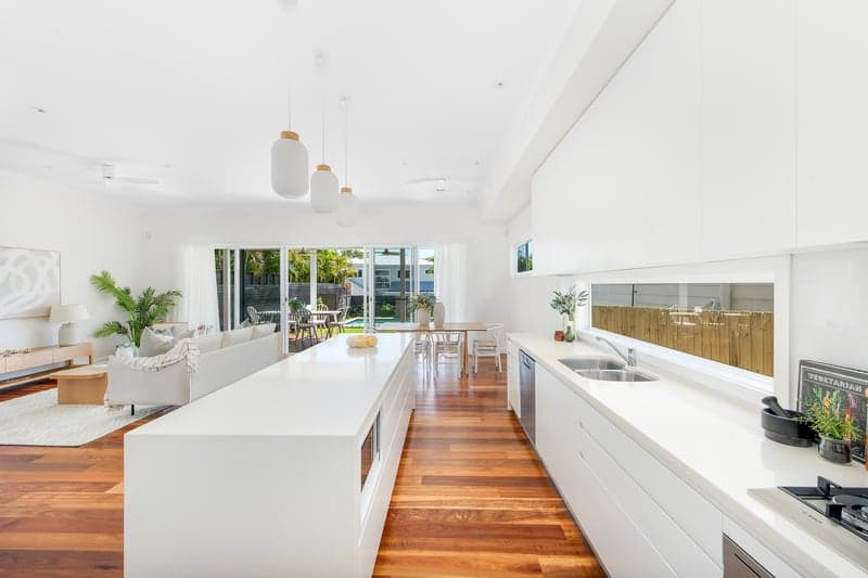 27 Wilson Street, Freshwater - Thumbnail 3