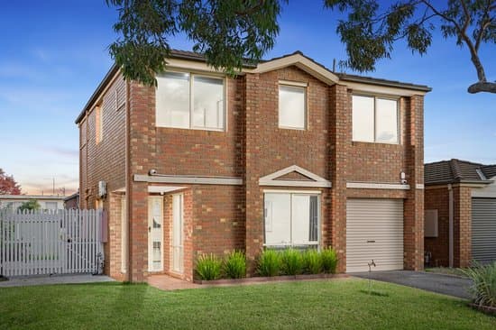 15 Brindalee Mews, Chadstone, Chadstone - Image 1