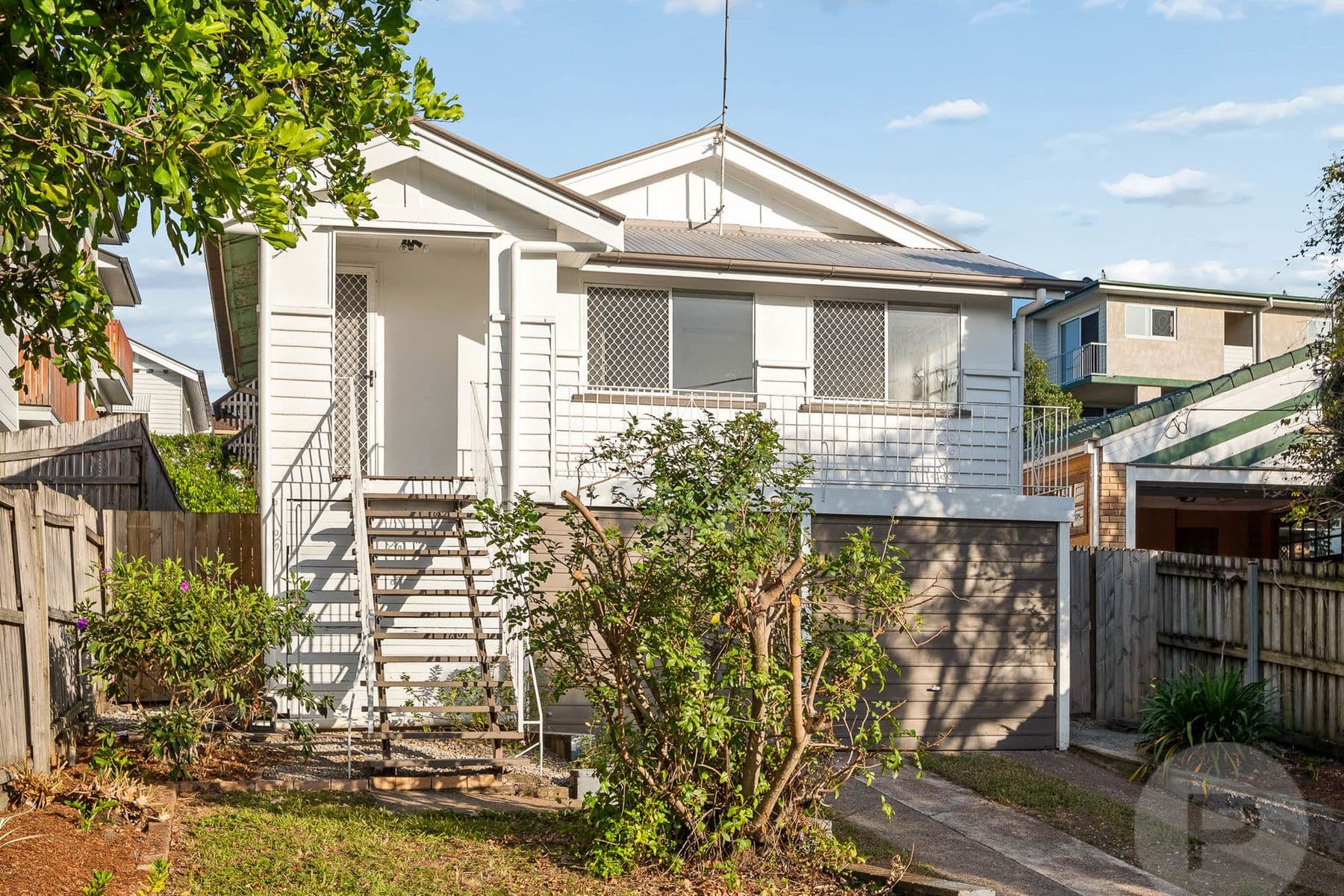 723 Logan Road, Greenslopes - Thumbnail 2
