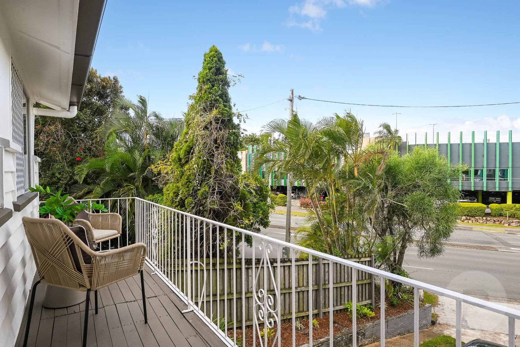 723 Logan Road, Greenslopes - Thumbnail 3