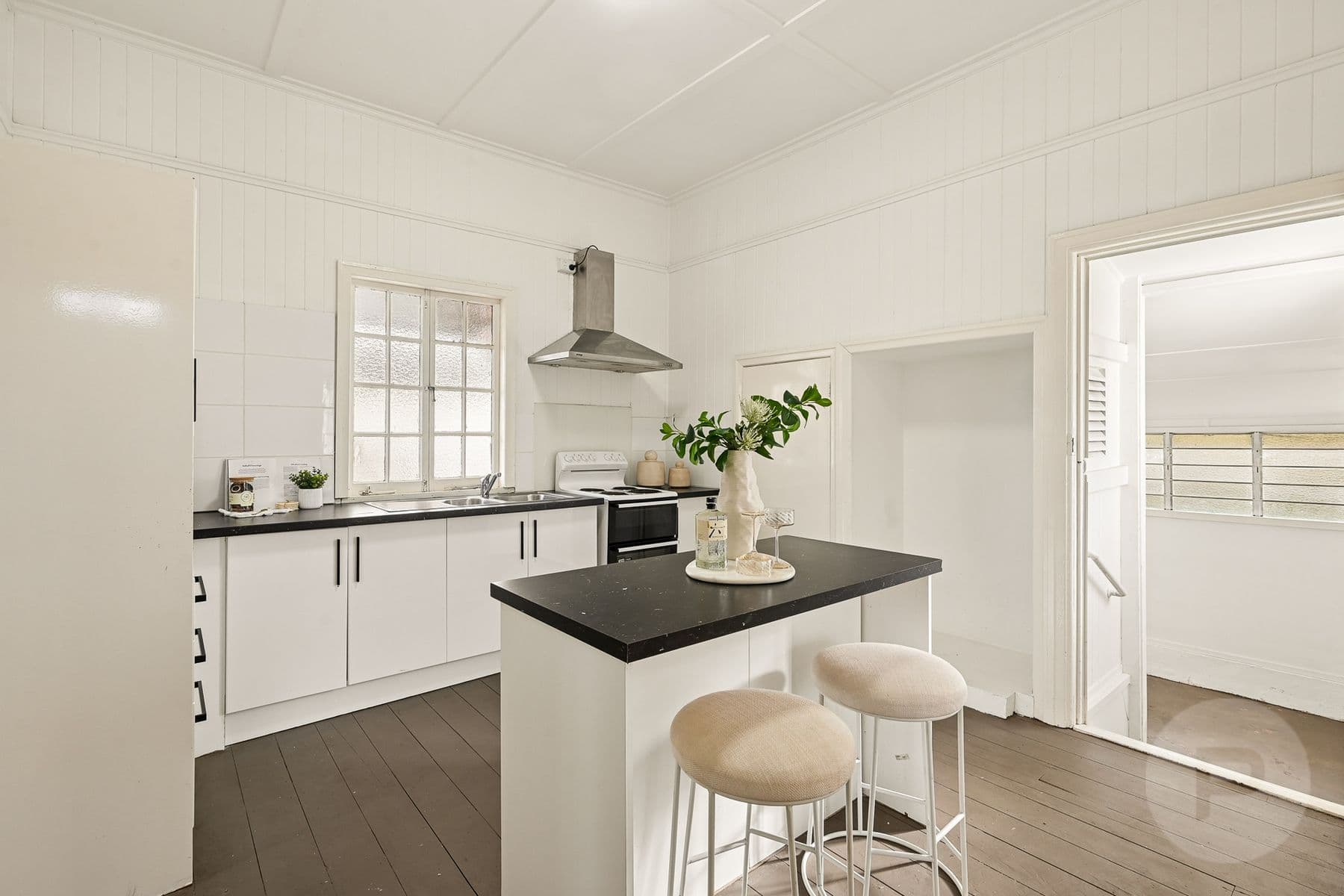 723 Logan Road, Greenslopes - Thumbnail 8