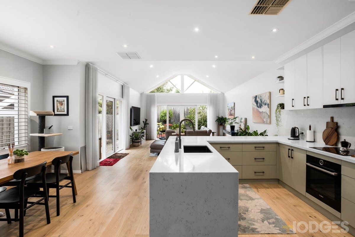 108A Collins Street, Mentone, VIC, 3194, Mentone - Thumbnail 2
