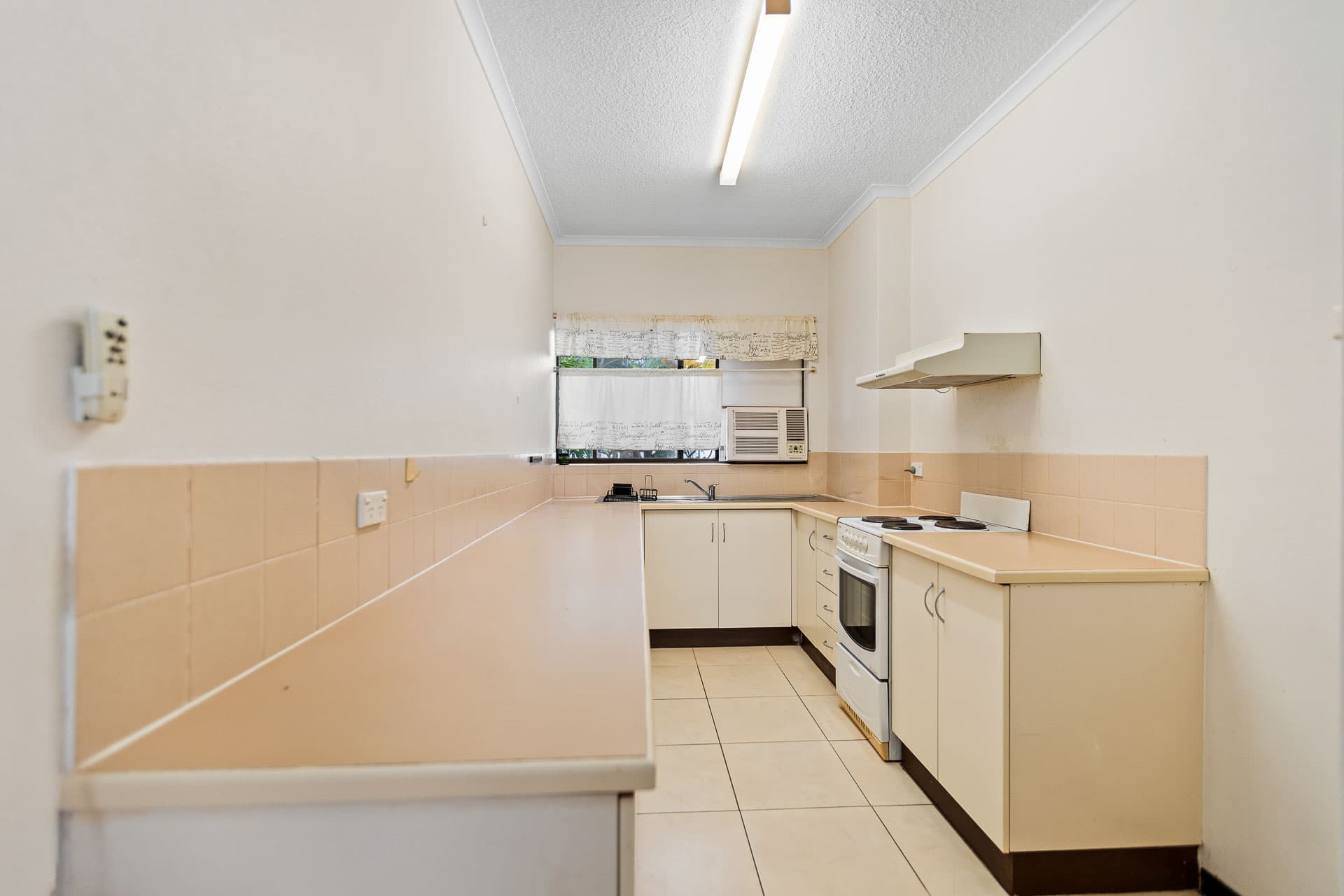 1/21-31 Poinciana Street, Holloways Beach, Holloways Beach - Thumbnail 5