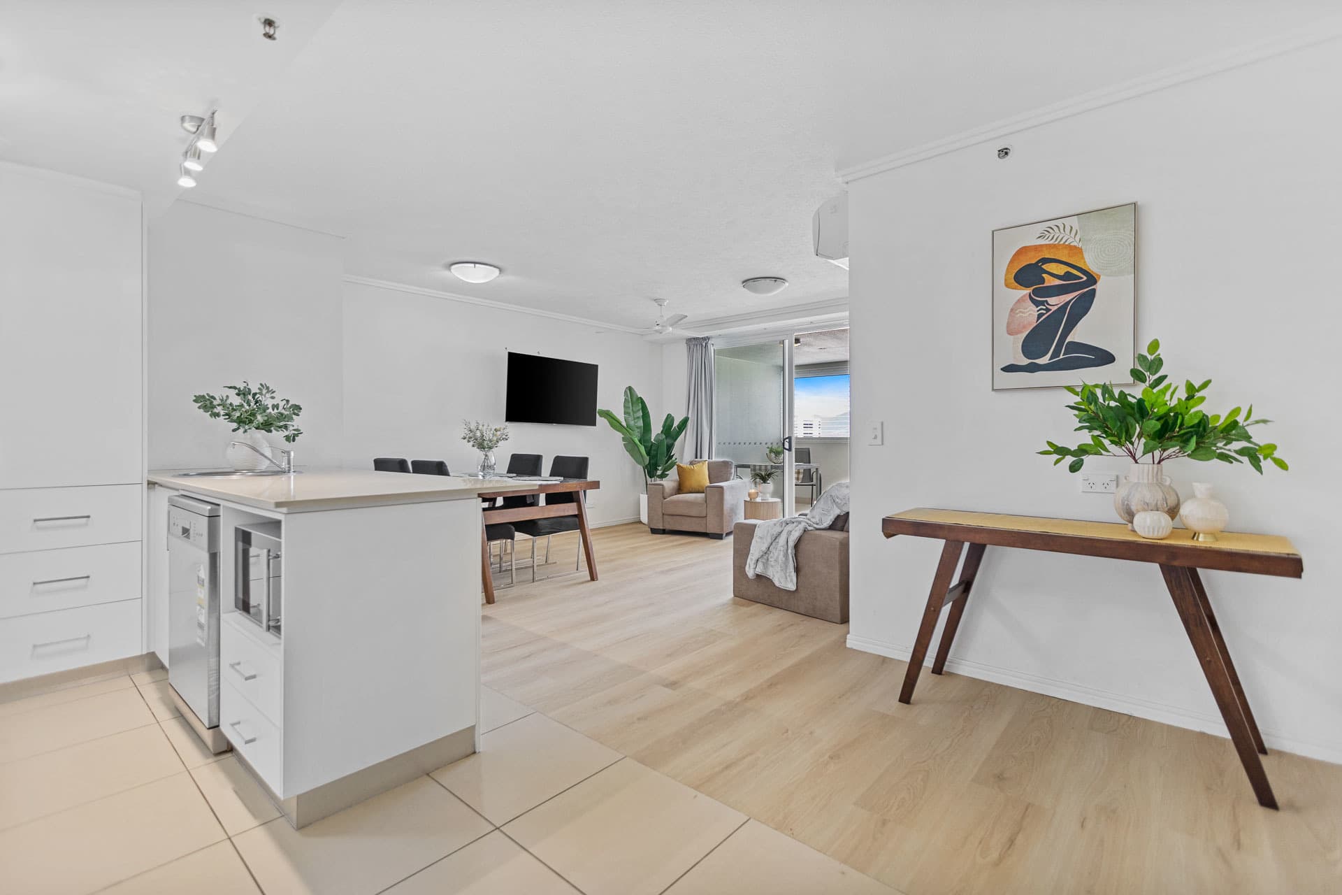 1005-1006/58-62 McLeod Street, Cairns City, Cairns City - Thumbnail 2