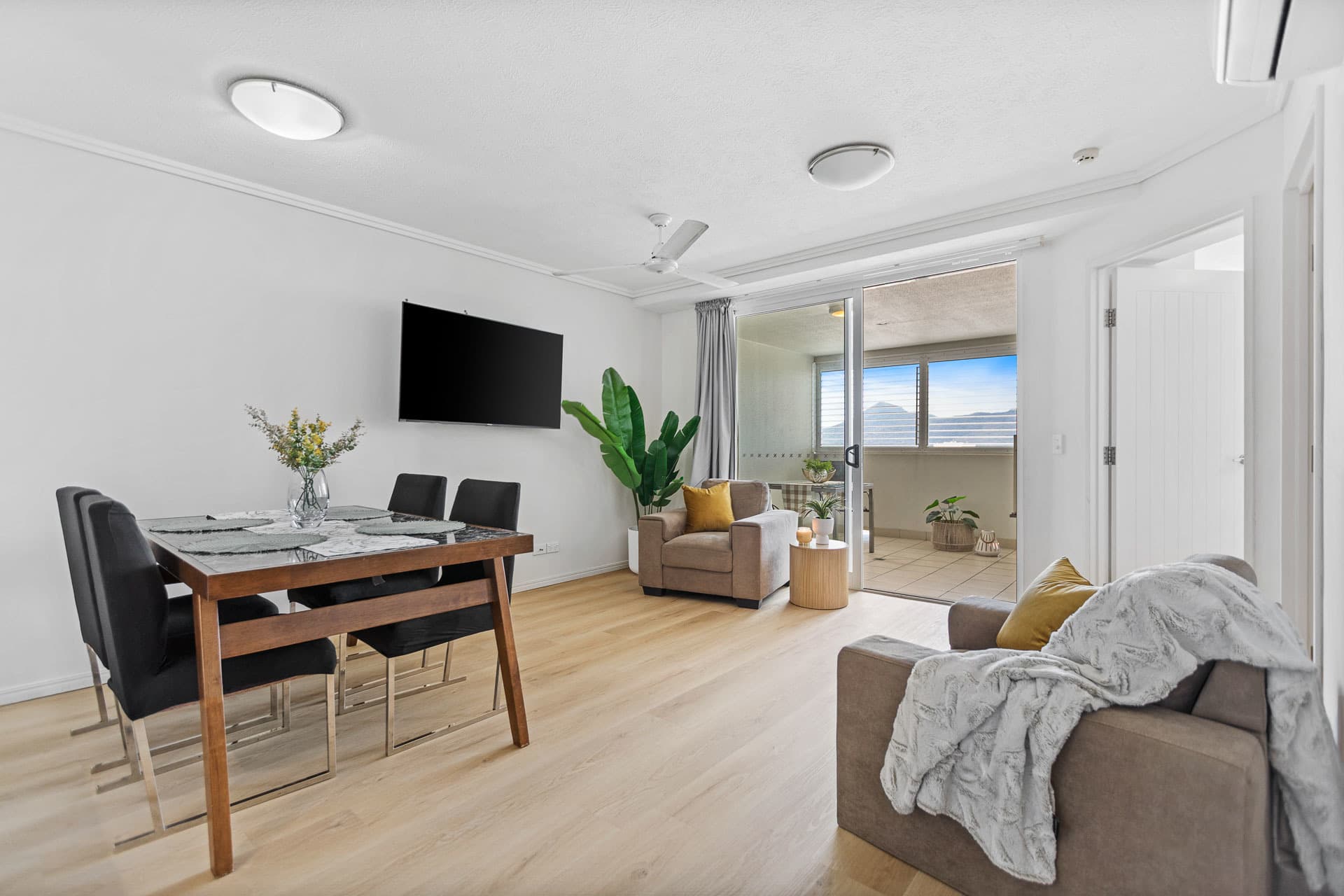 1005-1006/58-62 McLeod Street, Cairns City, Cairns City - Thumbnail 5