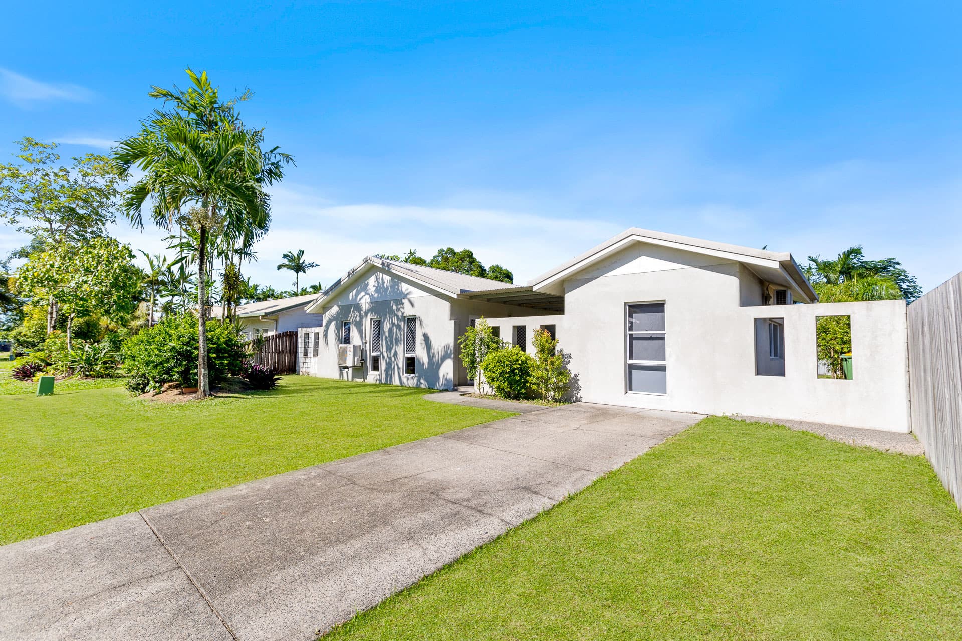 16 Harlequin Street, White Rock, White Rock - Thumbnail 4