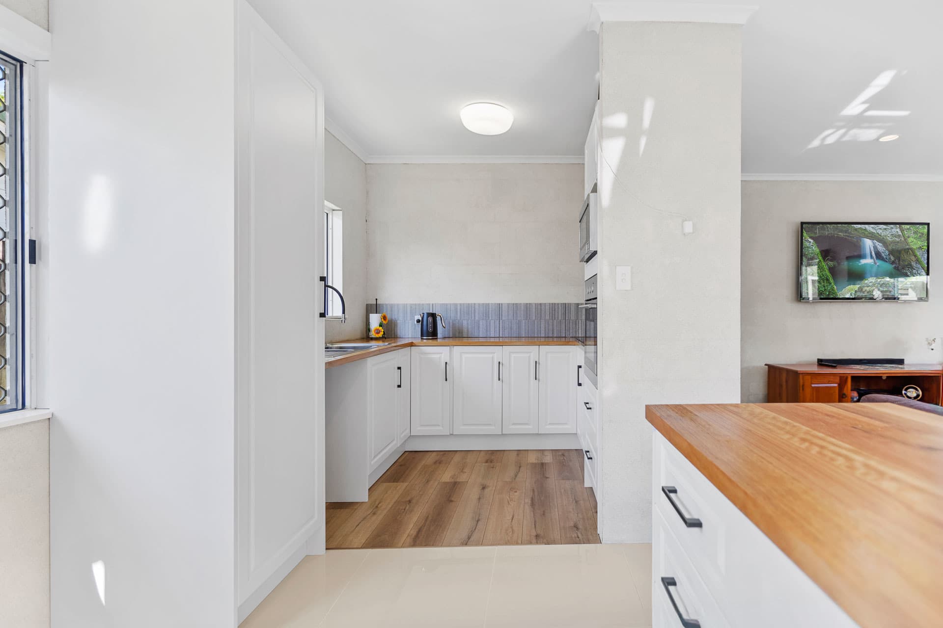 16 Harlequin Street, White Rock, White Rock - Thumbnail 7