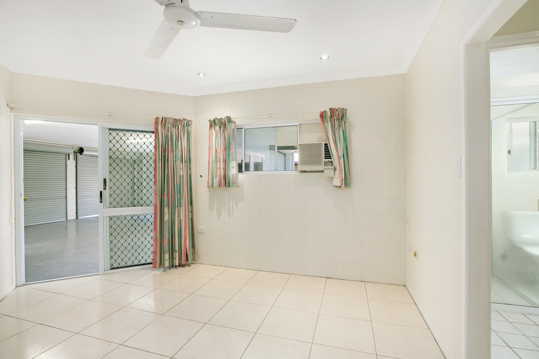 9 Glenrowan Street, White Rock, White Rock - Thumbnail 3