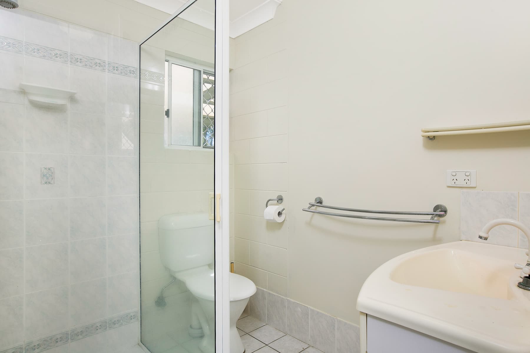9 Glenrowan Street, White Rock, White Rock - Thumbnail 6
