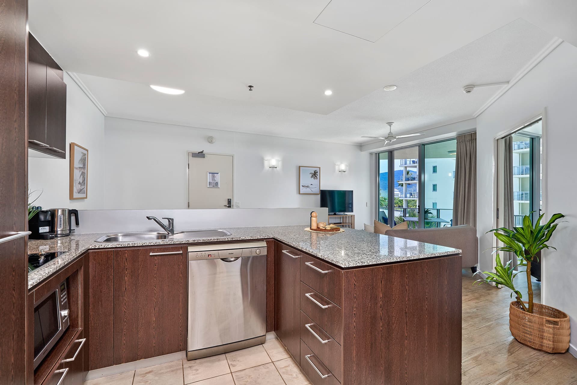 32/80-86 Abbott Street, Cairns City, Cairns City - Thumbnail 5