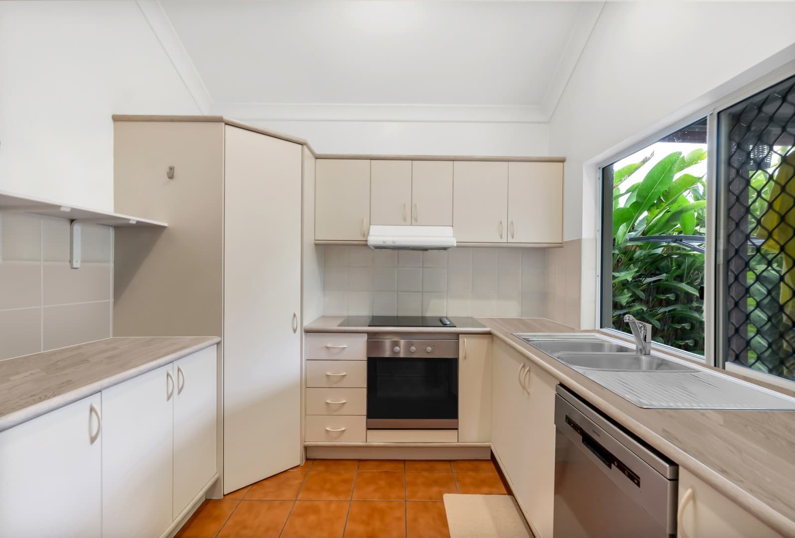 12 Banyan Close, Mount Sheridan, Mount Sheridan - Thumbnail 7