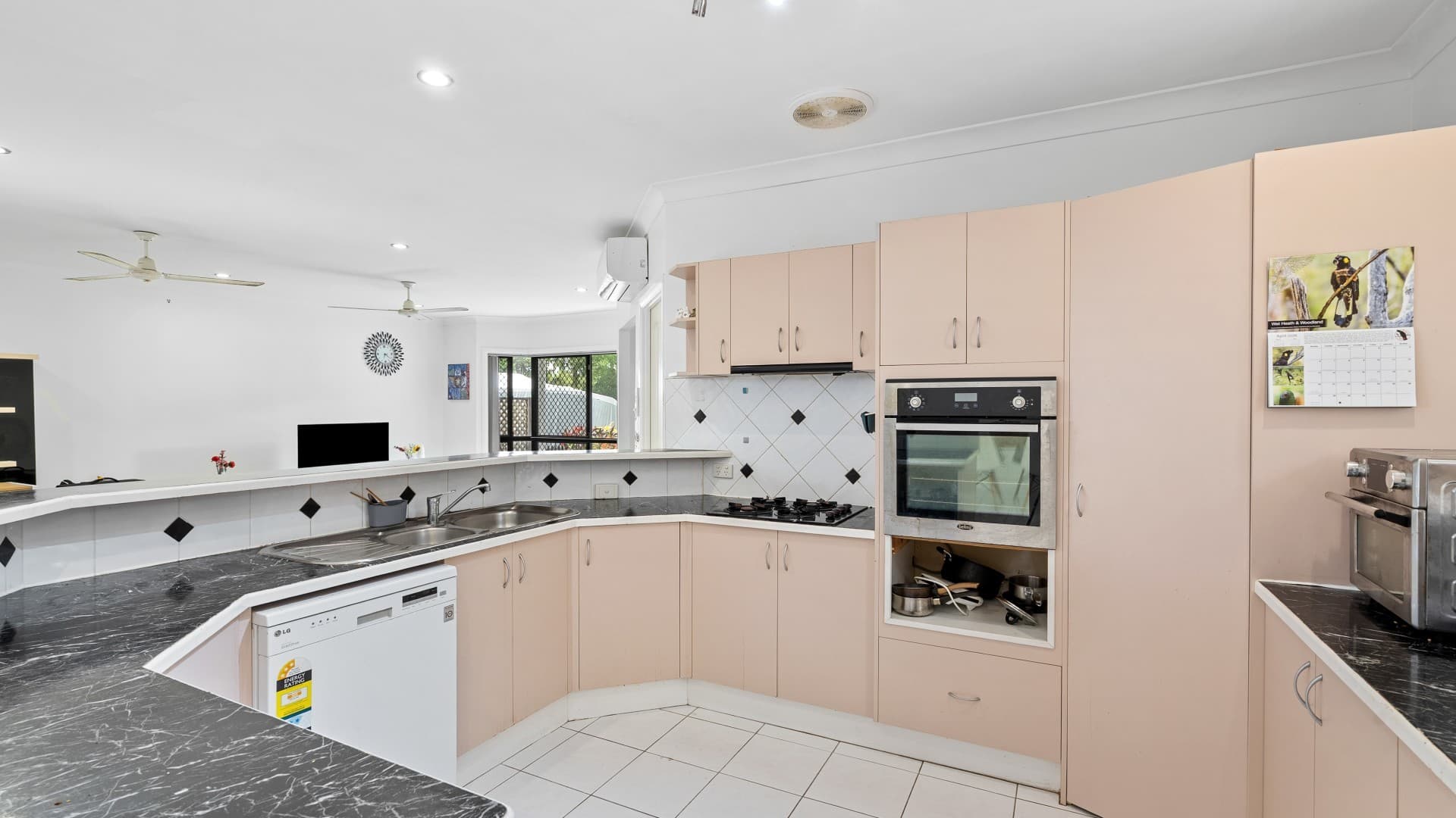 4 Treetop Drive, Mount Sheridan, Mount Sheridan - Thumbnail 4