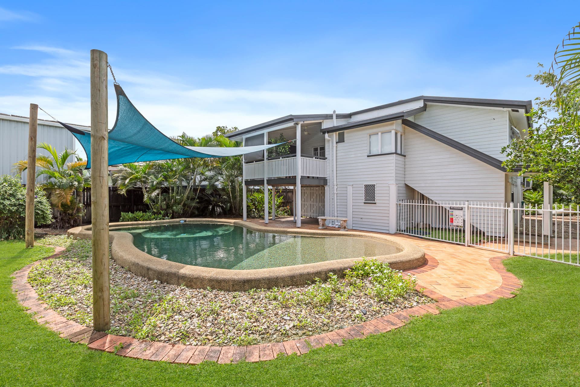 7 Collinson Street, Westcourt, Westcourt - Thumbnail 2