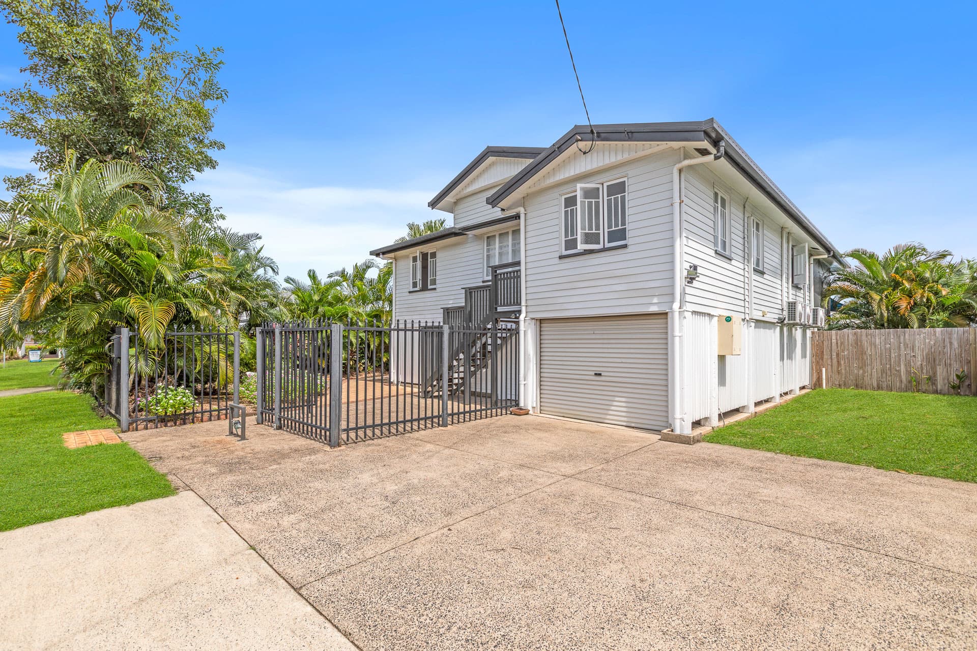 7 Collinson Street, Westcourt, Westcourt - Thumbnail 3