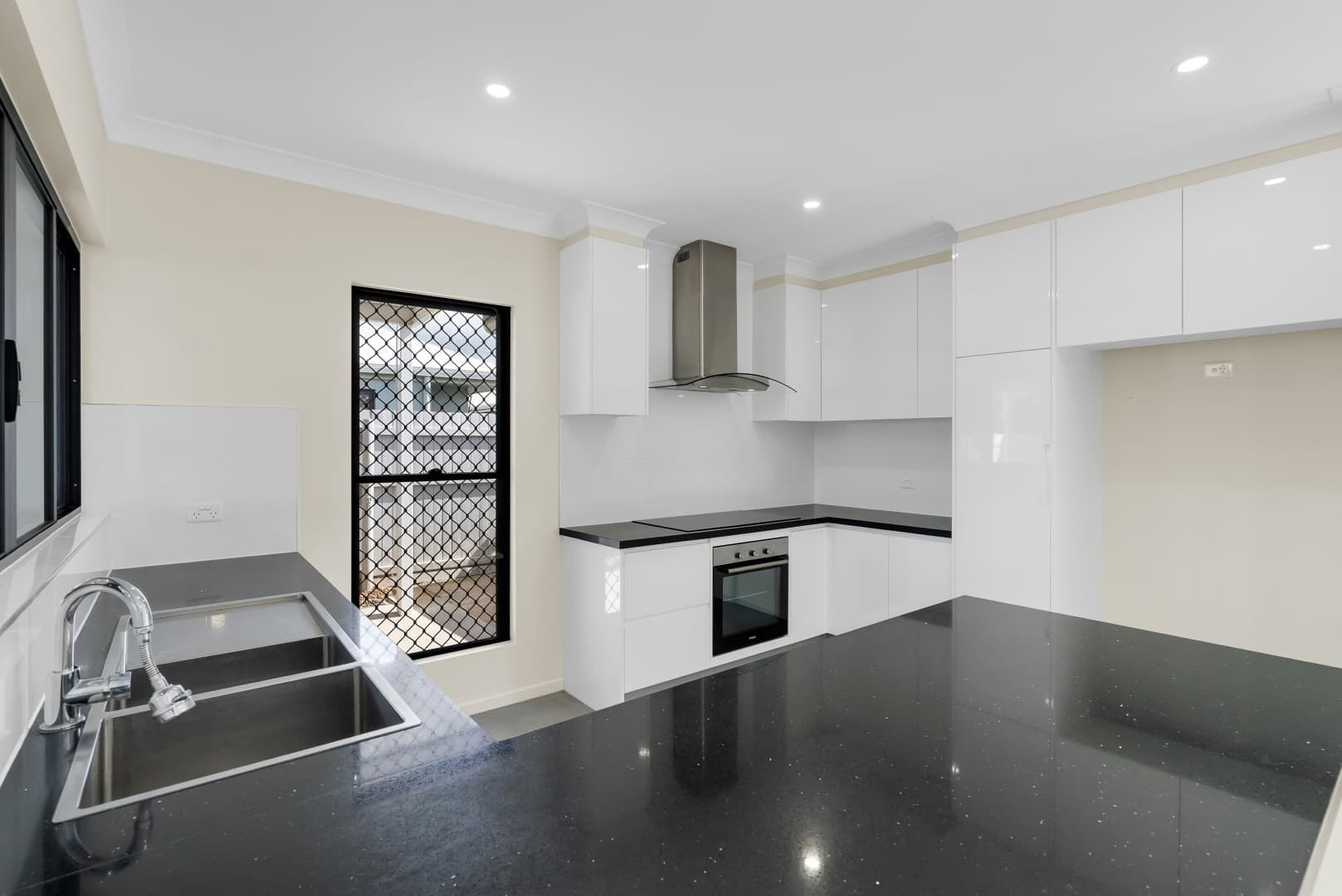 36 The Avenue, Trinity Park, Trinity Park - Thumbnail 7