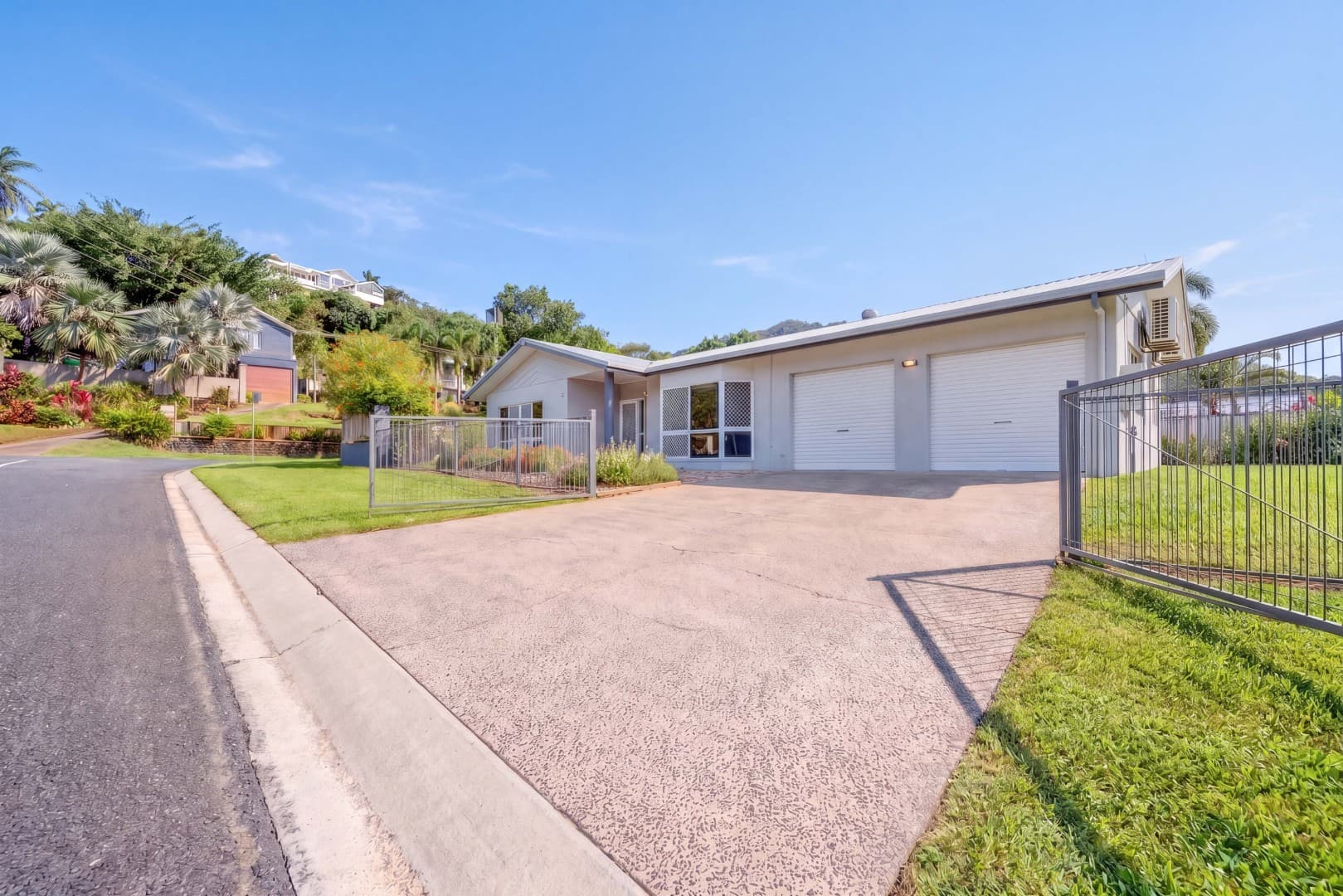 72 Callum Street, Mooroobool, Mooroobool - Thumbnail 4