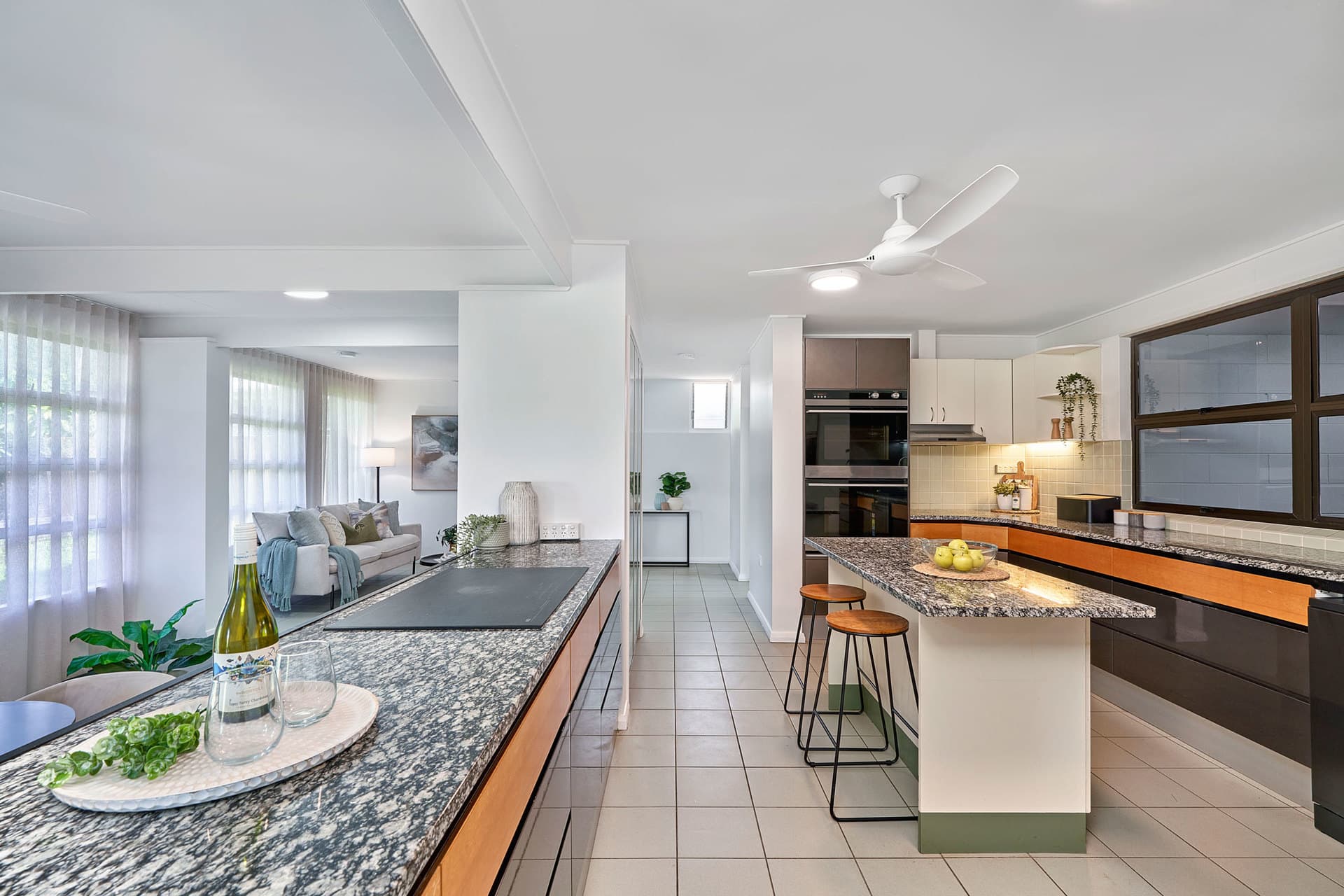 21 Koppen Terrace, Mooroobool, Mooroobool - Thumbnail 2