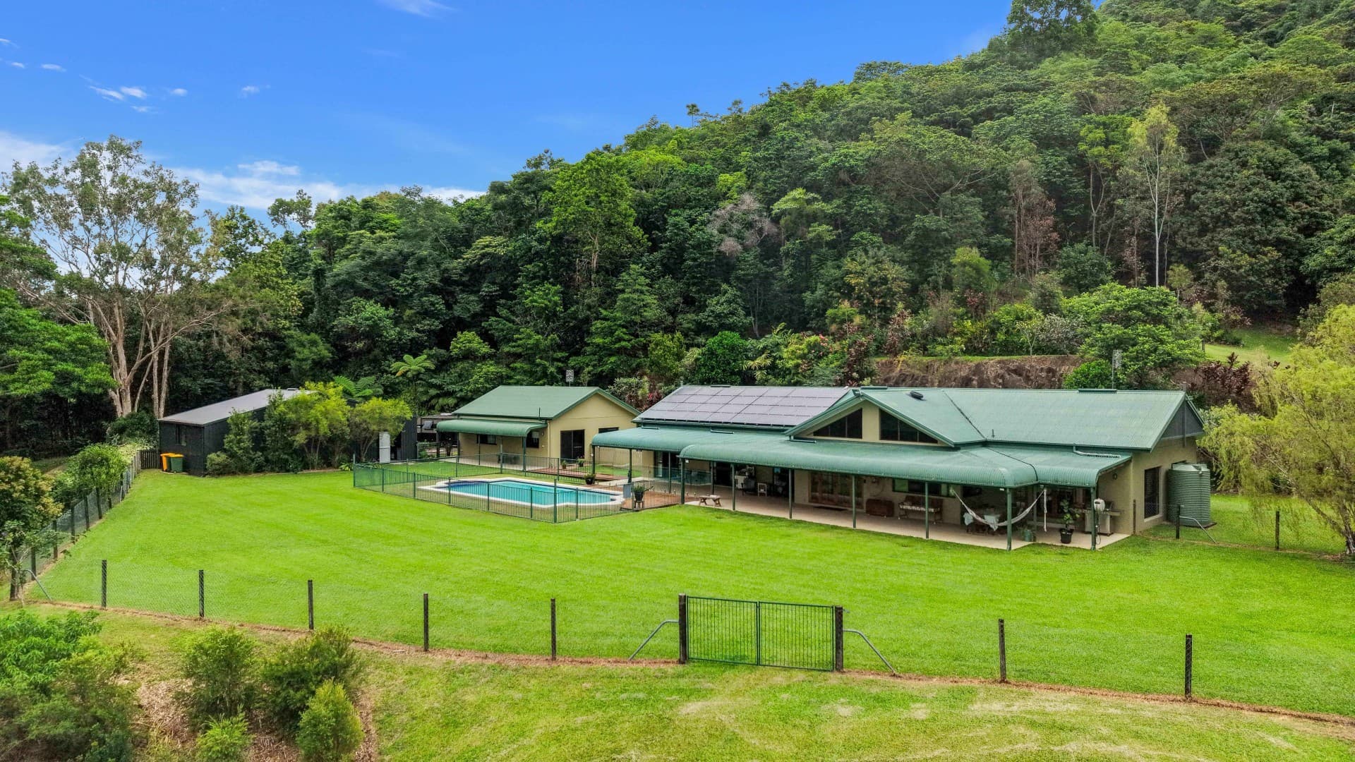 15 Esterina Close, Redlynch, Redlynch - Image 1