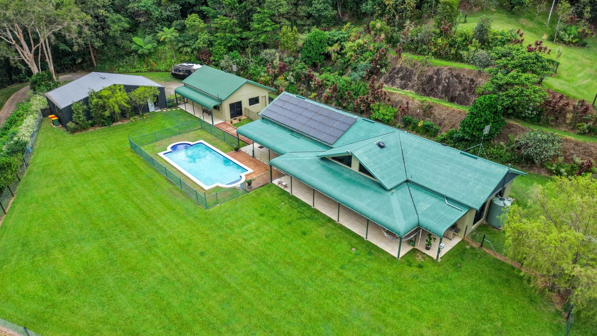 15 Esterina Close, Redlynch, Redlynch - Thumbnail 5