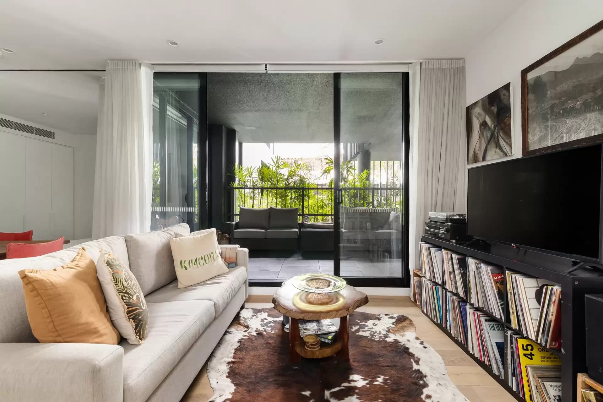 2004/1 Metters Street, Erskineville - Thumbnail 2