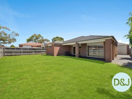 22 Dan Morgan Drive, Cranbourne East - Thumbnail 3