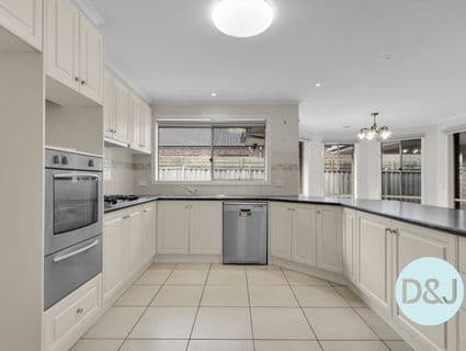 32 Mccallum Drive, Cranbourne East - Thumbnail 7
