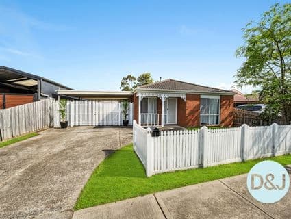 81 Raisell Road, Cranbourne West - Thumbnail 2