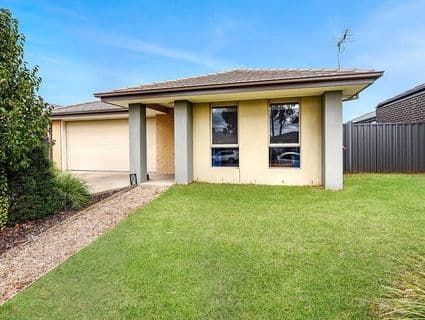 127 Elmslie Drive, Cranbourne East - Thumbnail 3