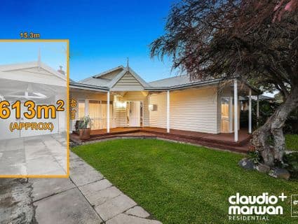 8 Neil Street, Hadfield - Image 1