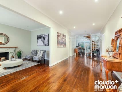 8 Neil Street, Hadfield - Thumbnail 2