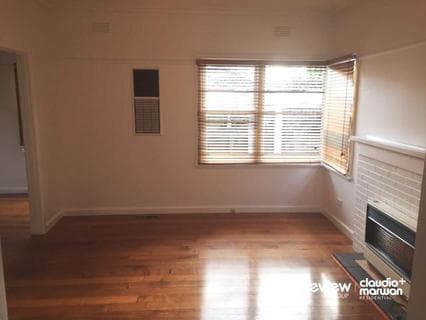 17 New Road, Oak Park - Thumbnail 4