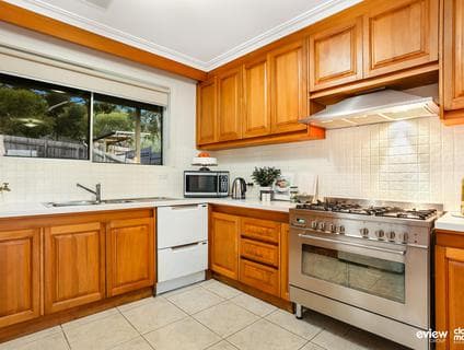 35 Valley Crescent, Glenroy - Thumbnail 4