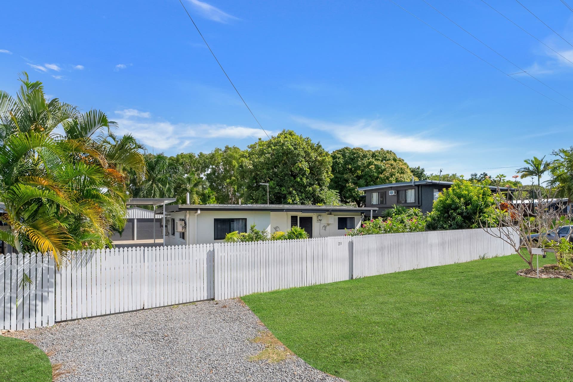 21 Christensen Street, Machans Beach, Machans Beach - Thumbnail 2