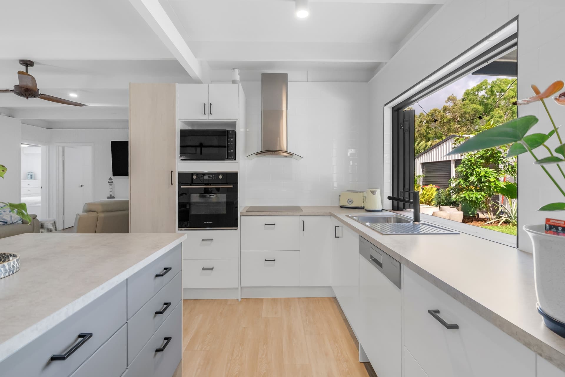 21 Christensen Street, Machans Beach, Machans Beach - Thumbnail 8