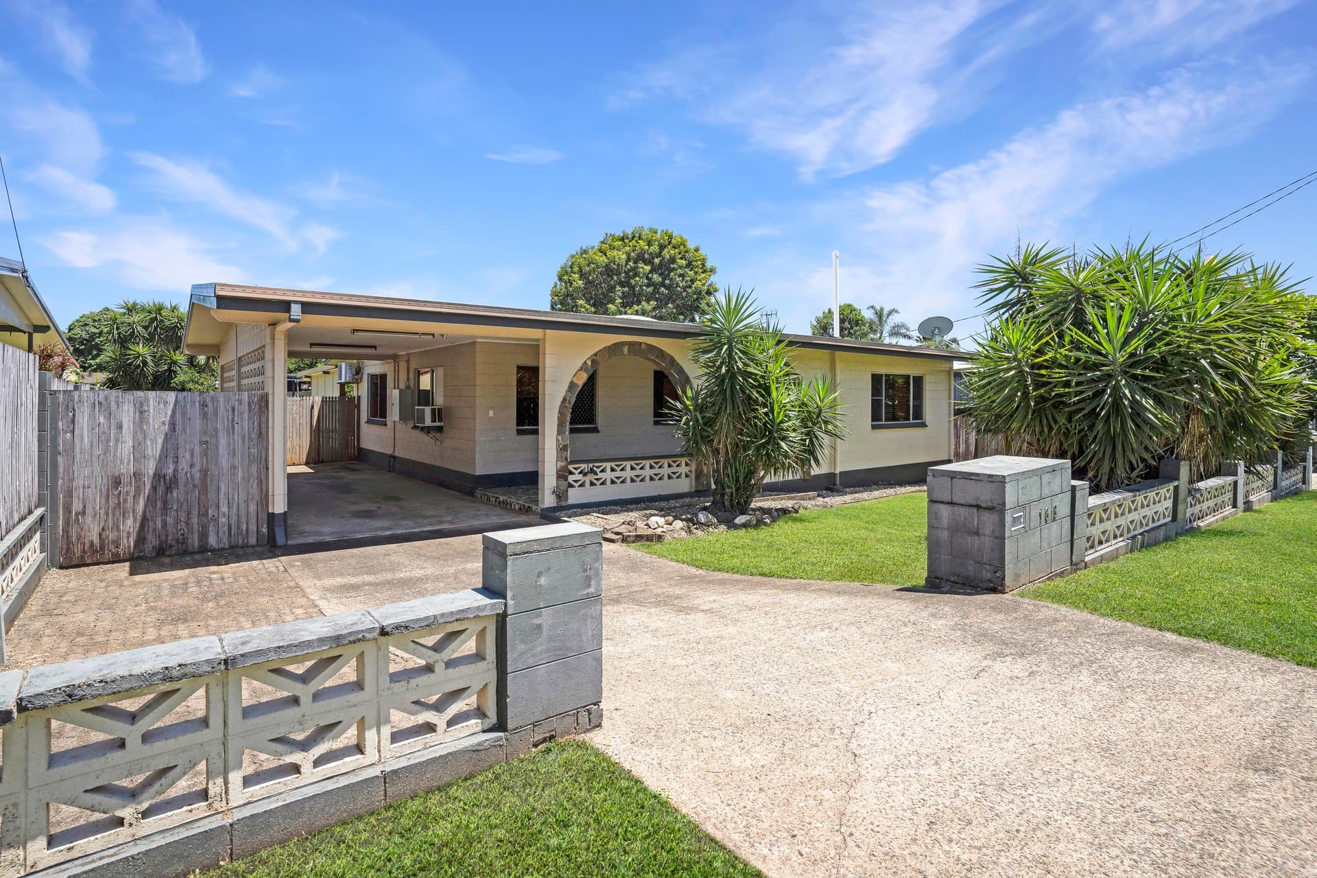 168 Toogood Road, Bayview Heights, Bayview Heights - Image 1