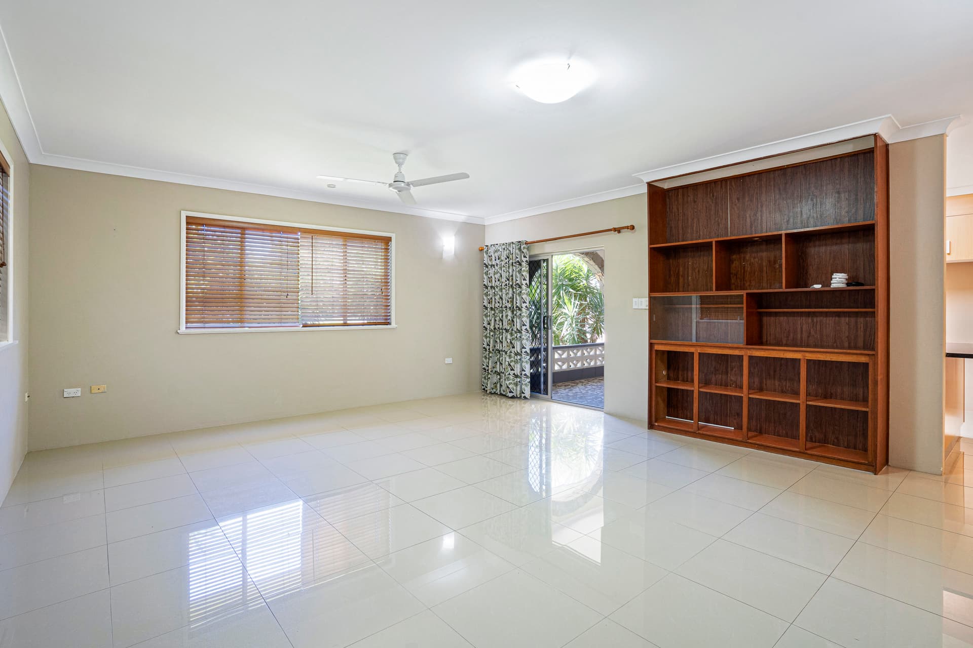 168 Toogood Road, Bayview Heights, Bayview Heights - Thumbnail 2