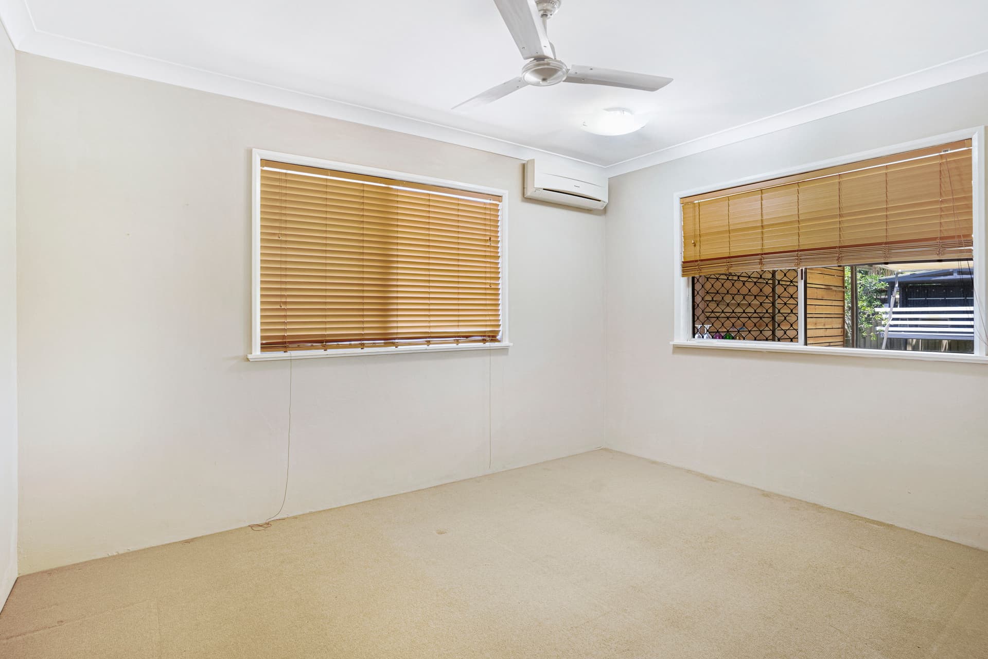 168 Toogood Road, Bayview Heights, Bayview Heights - Thumbnail 8