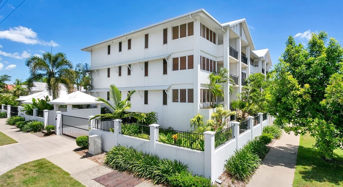 2/16-18 Smith Street, Cairns North, Cairns North - Image 1