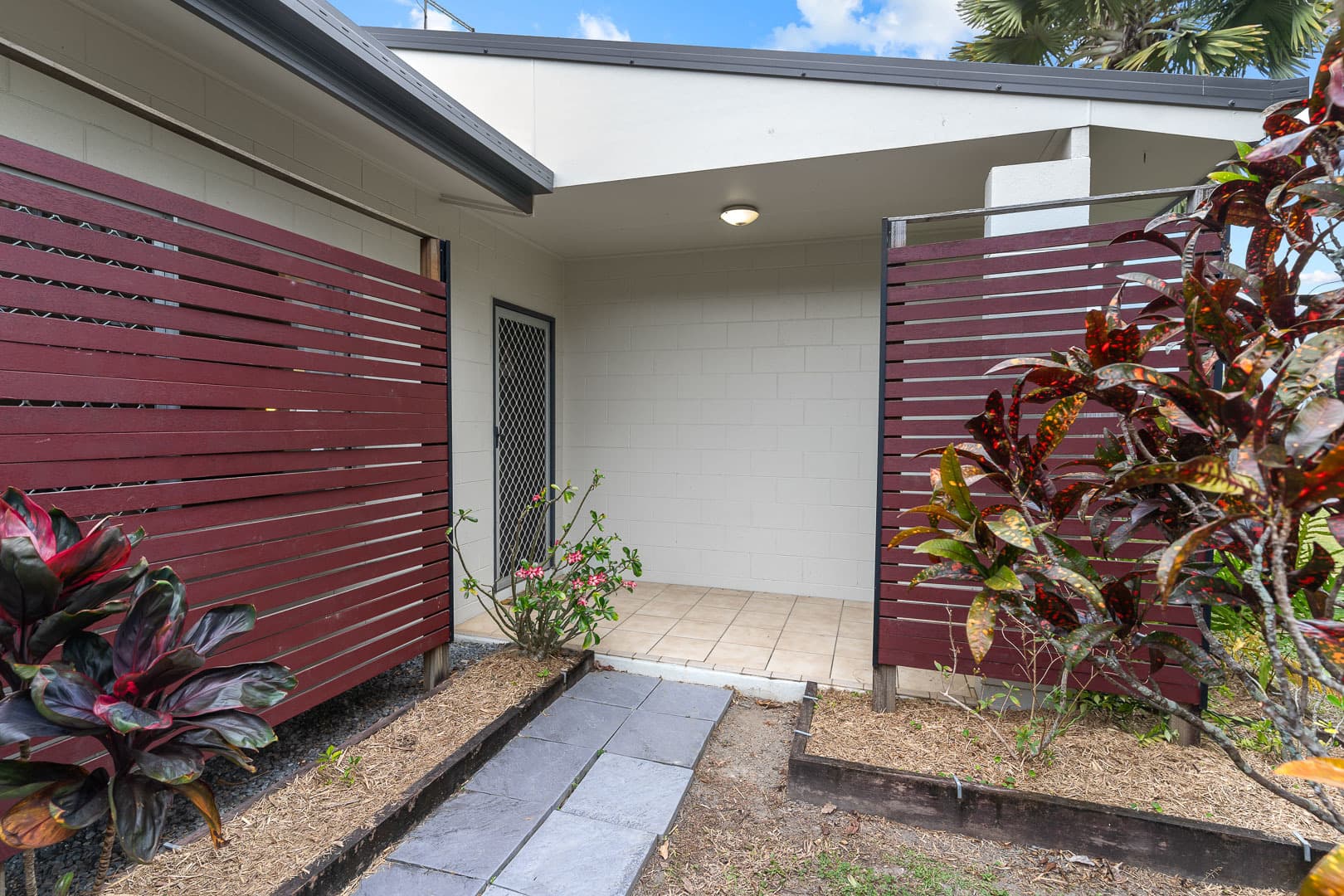 2 Roebuck Close, Bentley Park, Bentley Park - Thumbnail 3