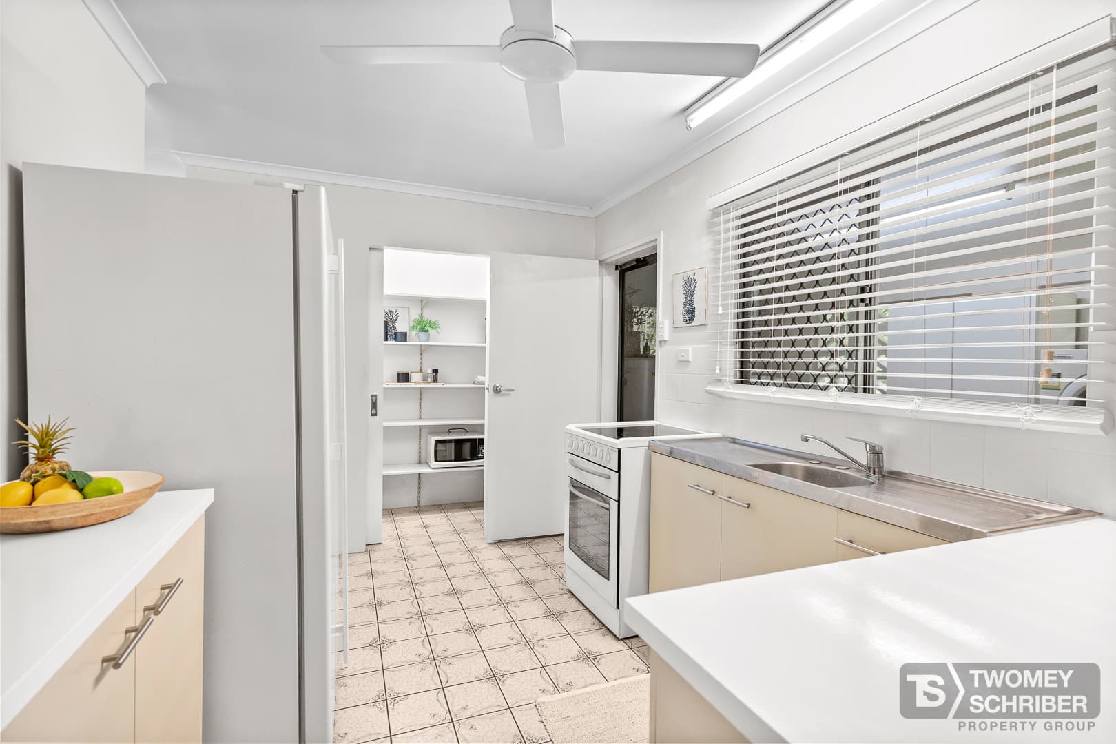 73 Irene Street, Mooroobool, Mooroobool - Thumbnail 6