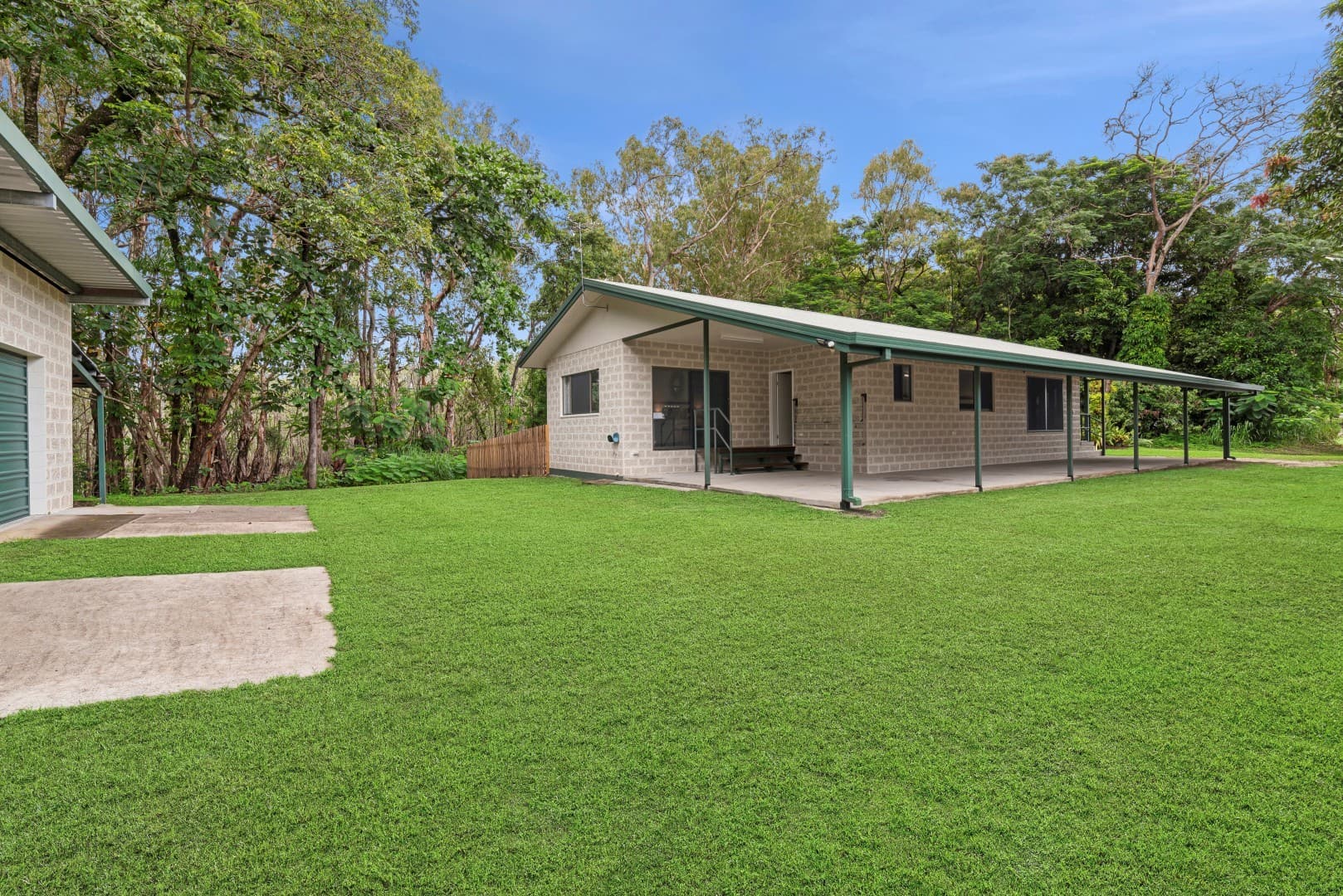 15 Atkinson Street, Machans Beach, Machans Beach - Thumbnail 4