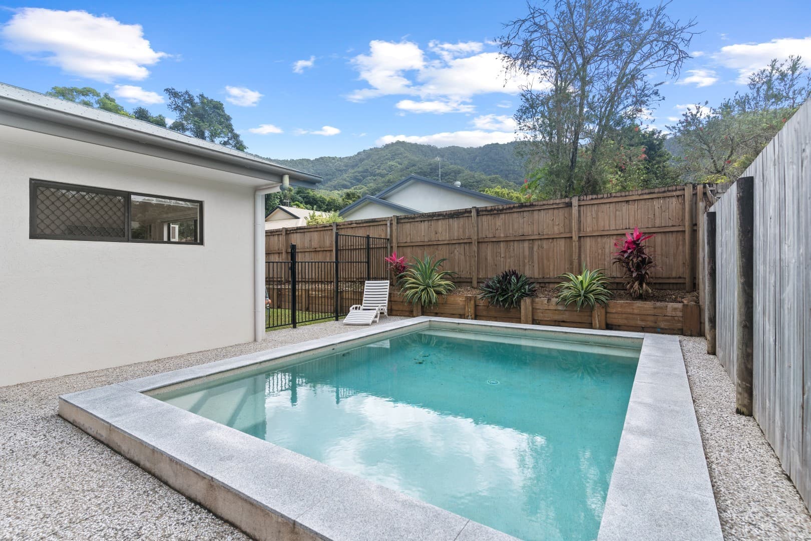 12 Goodhew Close, Bentley Park, Bentley Park - Thumbnail 5